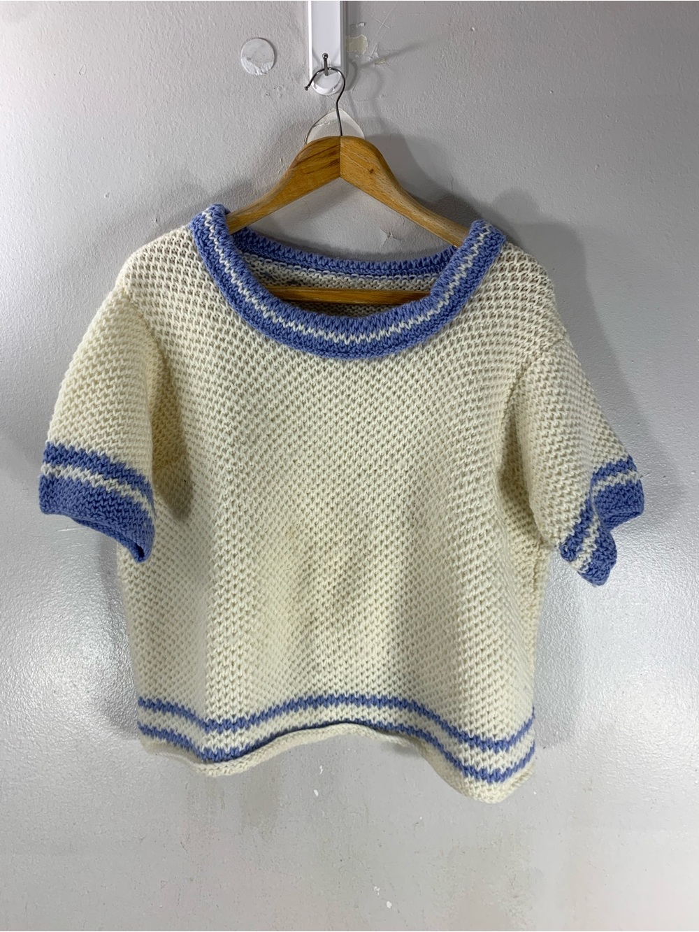 Vintage Hand Knit Wool Cream & Blue Short Sleeve Sweater Nautical Textured Kni